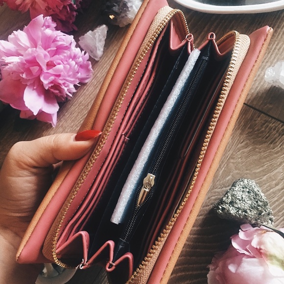 Luxe Apothetique camel and pink wallet NWT - Picture 2 of 4